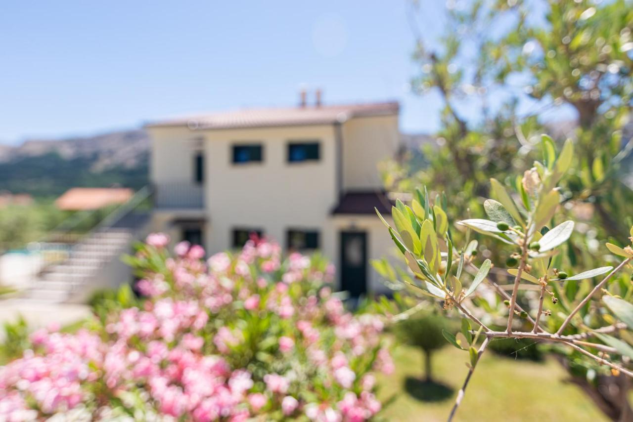 Apartments Garden バスカ エクステリア 写真